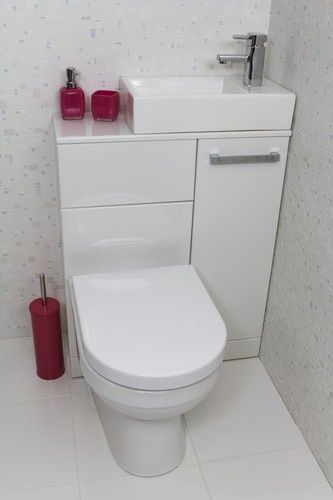 Тоалетна с мивка за много малка баня